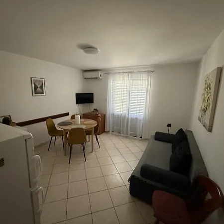 Marmilic In Punat, Krk * Punat